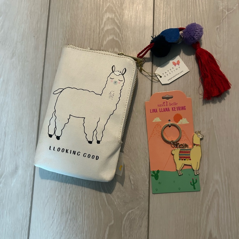 White Llama Pouch and Keyring Set